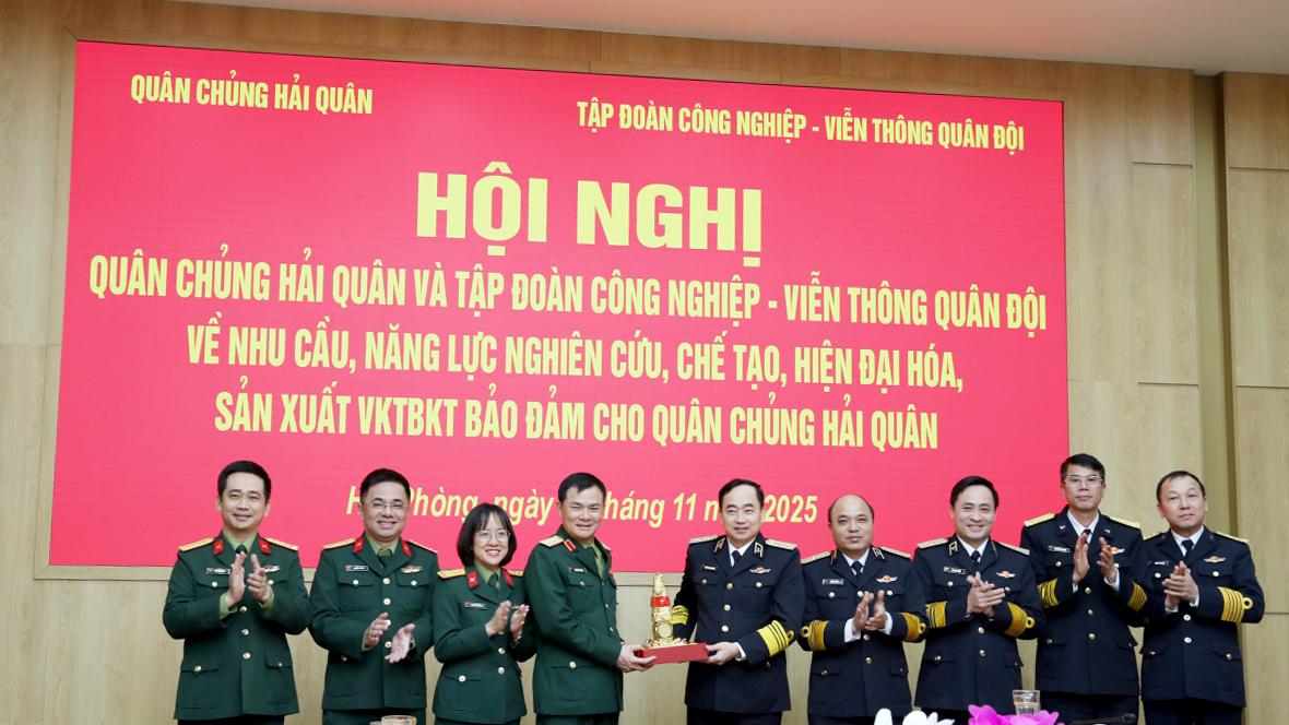 Quân chủng Hải quân và Tập đoàn tăng cường hợp tác bảo đảm trang bị
