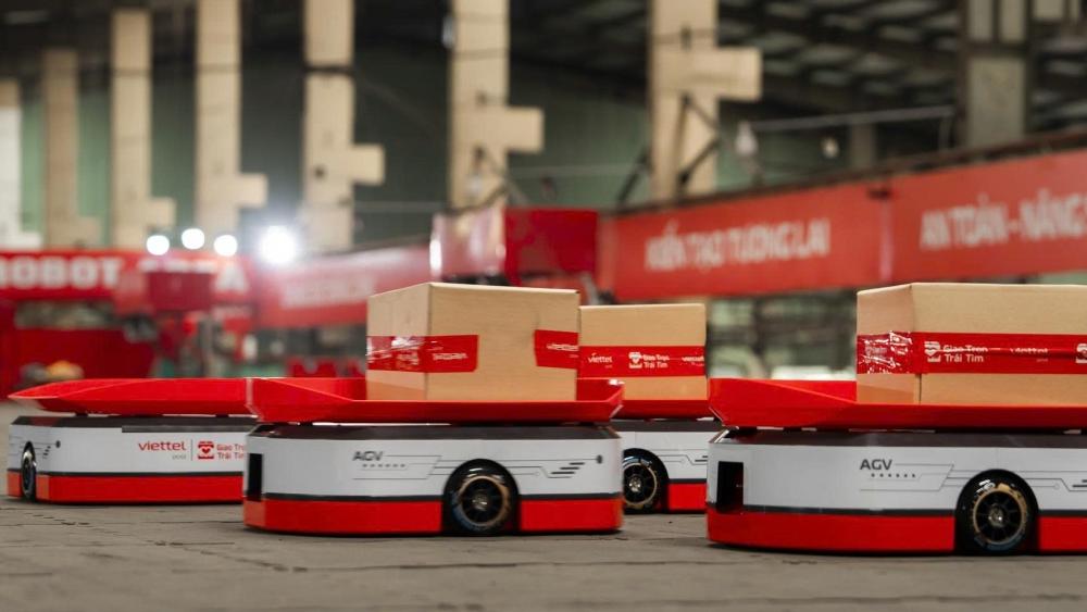 Tổ hợp robot của Viettel Post ghi dấu tại giải thưởng chuyển đổi số Việt Nam