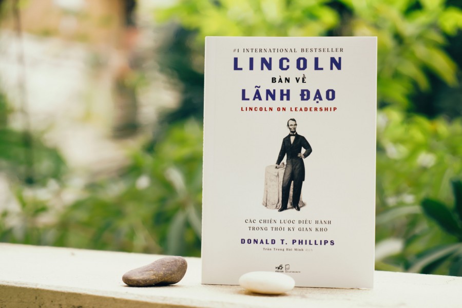 Lincoln-ban-ve-lanh-dao-1-scaled